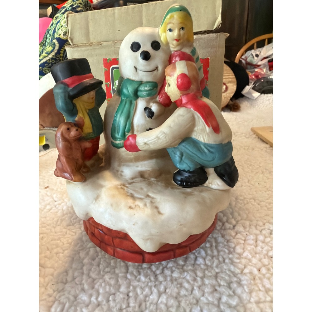 Vintage 1987 HOL Building A Snowman Musical Figurine Christmas Decor 54-588